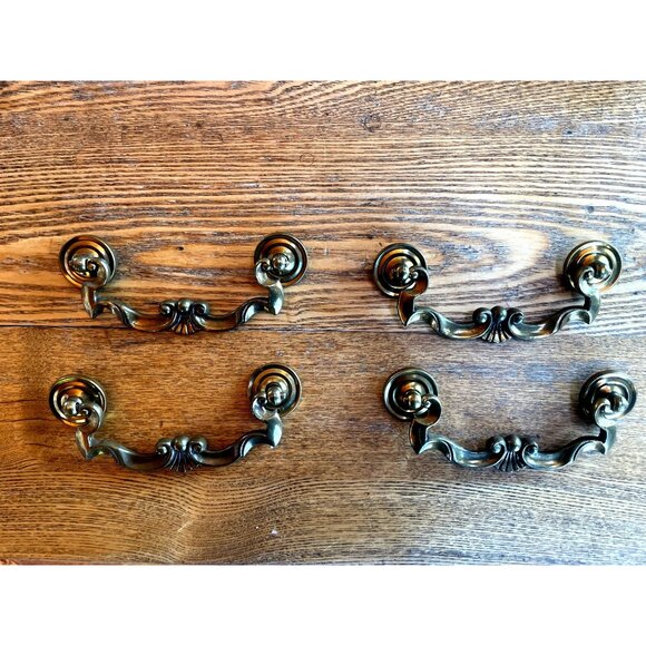 Vintage Brass Drawer Pulls Set Of 4 Ornate Antique Style Handles Elegant Design - Picture 5 of 8